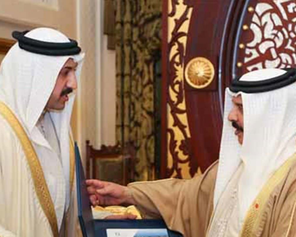 HM King receives DERASAT Chairman